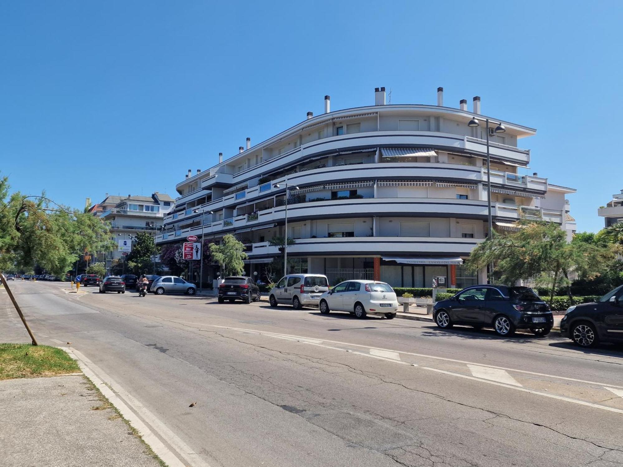 Tramonti Apartments Пескара Экстерьер фото